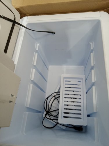 Koolatron Electric Cooler - 31L- 12V - grey (model: rsl9235s1/W65 AZ) image 6