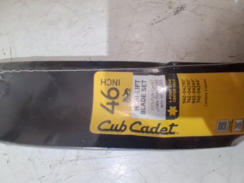 2pk cub cadet high-lift blades - 6 point star center hole - 46''- black image 3