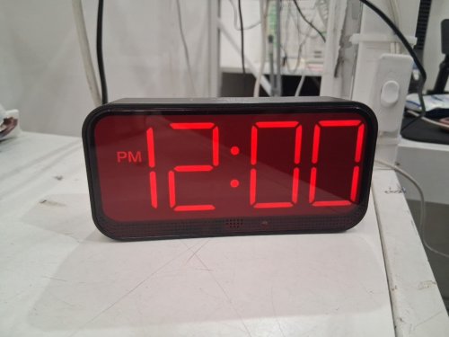 Acedeck Battery Operated Alarm Clock - 5" - RED/BLACK (MODEL:  T01) image 4