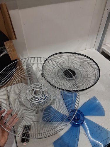 ROWENTA Turbo Silence pedestal Stand Fan - 5-speed - 16" - black/silver (MODEL: VU5670U2) image 9