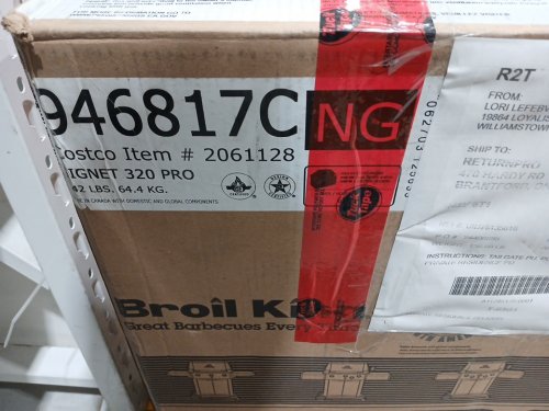 Broil King Signet 320 PRO 3 Dual Natural Gas BBQ - 40,000 BTU - Silver/Black (Model: 9468-17C) image 10