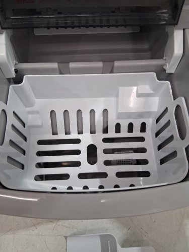 FRIGIDAIRE STAINLESS STEEL COUNTERTOP ICE MAKER - 26 LB/DAY - SILVER (MODEL: EFIC120-SS-SC) image 8