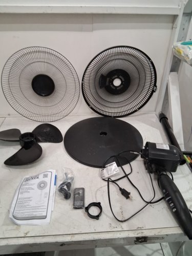 BLACK+DECKER STAND FAN WITH REMOTE- 3 SPEED - 16" - BLACK (MODEL: BFSR16B) image 2