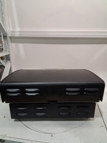 blackstone original 22" tabletop griddle with hood - black/gray - (model: 1933998 / 2405nab) image 10