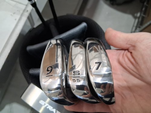 9pc Callaway Golf Strata Intro golf set - Regular Flex - Right Hand - black/Grey (MODEL: b0b9p35nlh) image 9