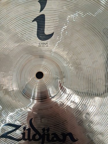 ZILDJIAN CUSTOM MEDIUM CRASH CYMBAL - 18" image 5