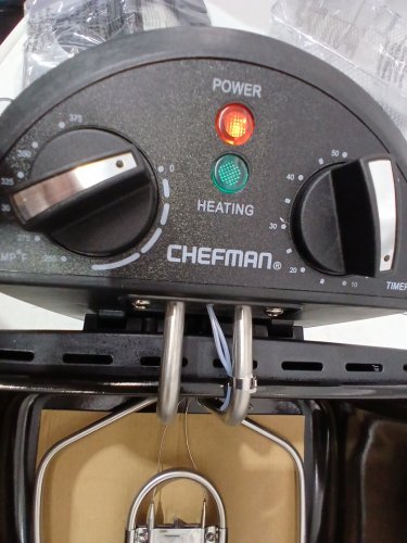 CHEFMAN JUMBO SIZE DEEP FRYER WITH TEMPERATURE CONTROL - 4.3L - STAINLESS STEEL/SILVER (MODEL: RJ07-45-SS-CA) image 5
