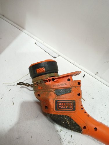 BLACK+DECKER 3-IN-1CORDLESS  STRING TRIMMER, EDGER, and LAWN MOWER with 2 batteries, and charger - 6.5 AMP - ORANGE/BLACK (MODEL : MTC220/lst220) image 5