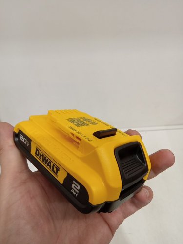 DEWALT 20V MAX 2.0AH COMPACT LI-ION BATTERY PACK **BATTERY ONLY** - YELLOW (MODEL: DCB203) image 3