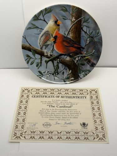 AMERICA'S OLDEST 1854 EDWIN M. KNOWLES LIMITED EDITION "THE CARDINAL" BY KEVIN DANIEL Encyclopedia Britannica Collector Plate WITH COA image 4