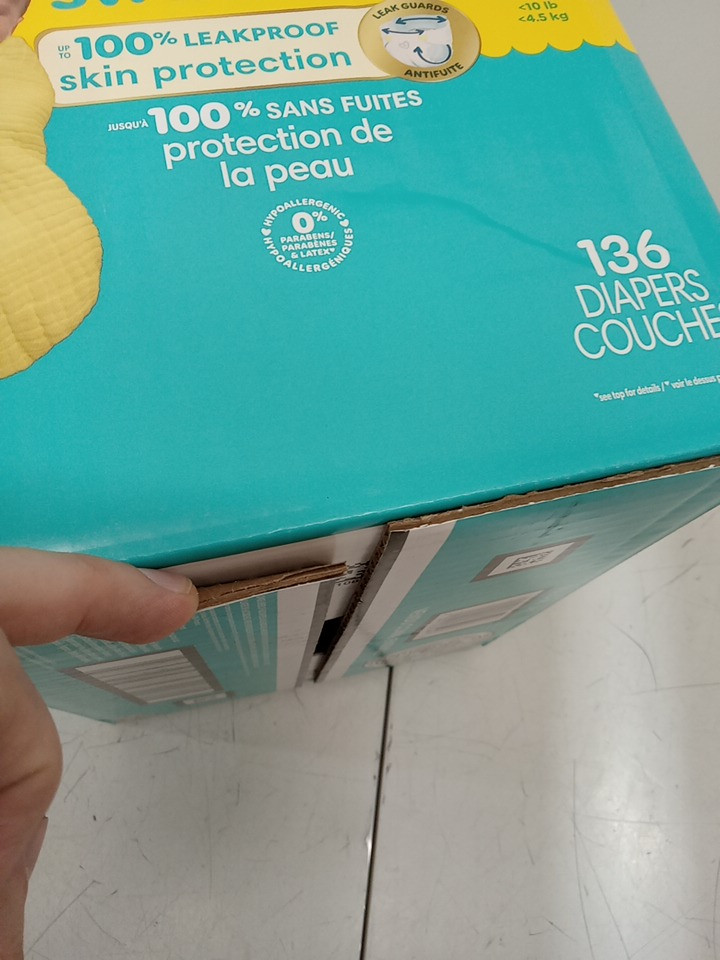 136PK PAMPERS SWADDLERS DIAPERS - NEWBORN SIZE 0 image 4