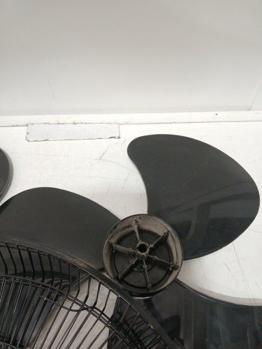 MAINSTAYS 3-SPEED Oscillating STANDING FAN - 16" - BLACK (MODEL: SF3-40E) image 4