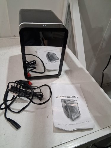 VANZON Mini Fridge With LED Mirror Lights & 2 plugs included: 12V Vehicle & household - 4l -120V - black (model: Mini-Fridge-001) image 3