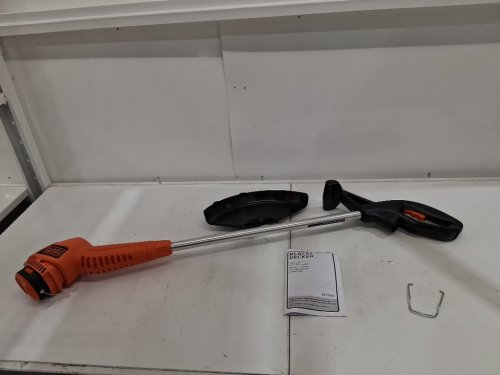 BLACK + DECKER 2-IN-1 CORDed STRING TRIMMER AND EDGER KIT- 13" CUT SWATH - orange/black (MODEL: st7700) image 2