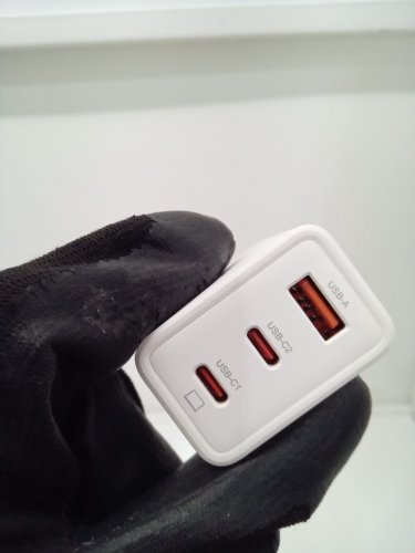 Philips 3 Port Fast Charging GaN Wall Charger with USB-A and USB-C - 65w - white (model: dlp3653w/37) image 3