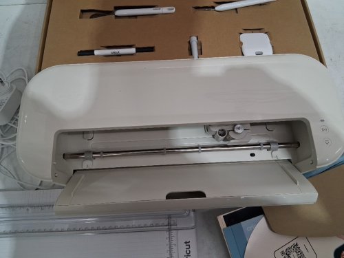 CRICUT Explore 5 Vinyl CUTTING MACHINE Essential Bundle - cream (MODEL: CXPL204C / 8003147) image 3