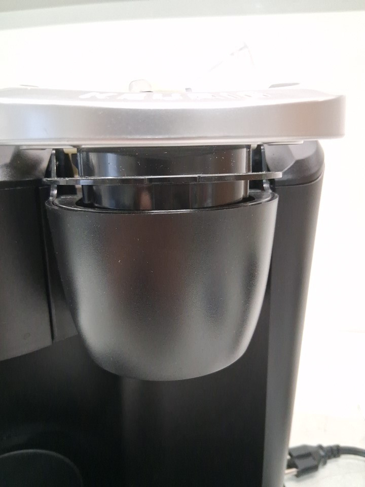 KEURIG K-DUO ESSENTIALS SINGLE SERVE & DRIP COFFEE MAKER - 12 CUP GLASS CARAFE - BLACK (model: k-duo esentials 5000) image 9