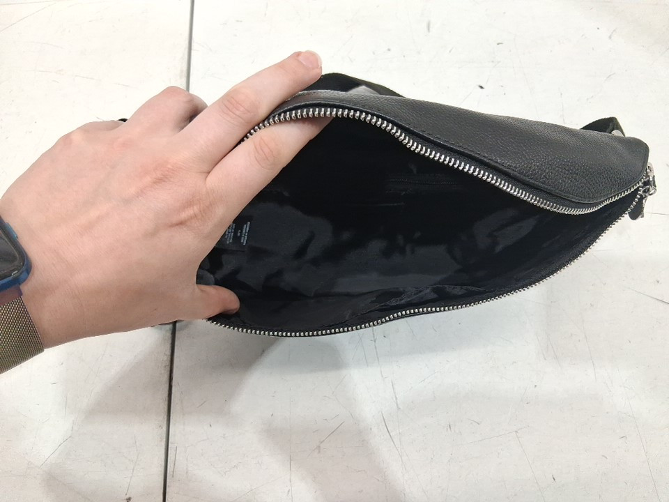 WOMEN'S SIRIANO GENUINE LEATHER CROSS BODY BAG - 12.7" - BLACK (STYLE: 1960988) image 3