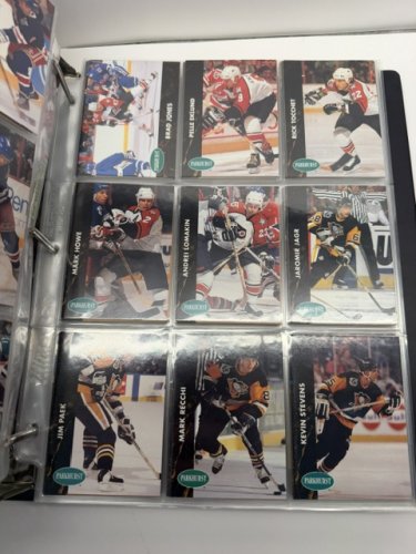 450 APPROX ASSSTD PARKHURST 1992 HOCKEY NHL CARDS image 16