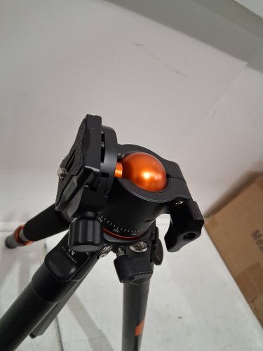 K&F Concept Compact Carbon Fiber Camera Tripod with 28mm Metal Ball Head - 62" - Black/Orange (Model: 	A255C2+BH-35L) image 4