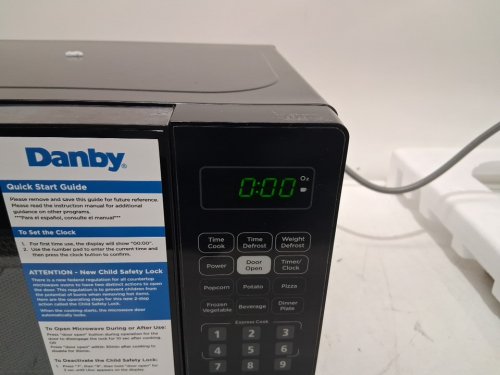 DANBY COUNTERTOP MICROWAVE OVEN - 0.7 CU/FT - BLACK ( MODEL- DBMW0721BBB) image 6
