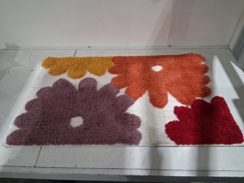 Safdie Carved Floral Pattern Bathmat -22" x 36" - orange/ red/ purple (model: 1989081) image 2