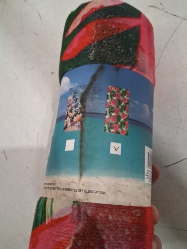 details microfiber watermelon themed bath towel - 30'' x 60'' - assorted colours image 2