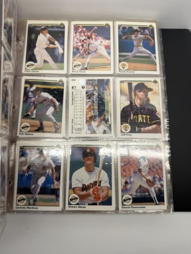 800 APPROX ASSSTD UPPER DECK 1990 MLB BASEBALL CARDS image 9