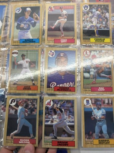 380 APPROX ASSSTD O-PEE-CHEE 1987 BASEBALL CARDS image 8