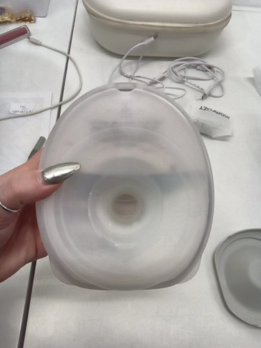 MOMCOZY MOBILE STYLE M6 HANDS-FREE SLIM DOUBLE BREAST PUMP - GREY/WHITE (MODEL: BP311) image 6