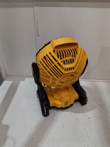 DEWALT CORDLESS 3 BLADE JOBSITE FAN - MAX 20V, UP TO 650 CFM **TOOL ONLY** - BLACK/YELLOW (MODEL: DCE512B) image 5