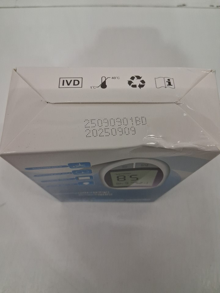 Blood Glucose Monitor Device Kit with 100 STRIPS AND LANCETS WITH CARRYING CASE image 8