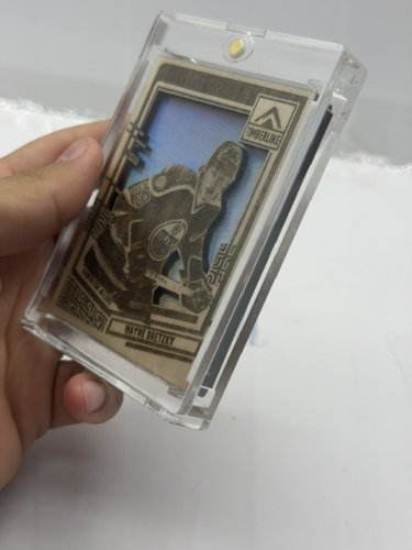 CRACK'N CARVE CUSTOM MADE TIMERLINE WAYNE GRETZKY EDMONTON OILERS WOODEN DIE CUT CARD RED SHIMMER image 2