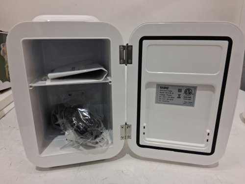 yashe mini fridge with Thermoelectric Cooler and Warmer for skin care or drinks - 4L - white - (model: MFA-5L-B) image 4