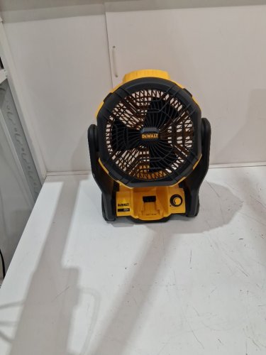 DEWALT CORDLESS 3 BLADE JOBSITE FAN - MAX 20V, UP TO 650 CFM **TOOL ONLY** - BLACK/YELLOW (MODEL: DCE512B) image 3