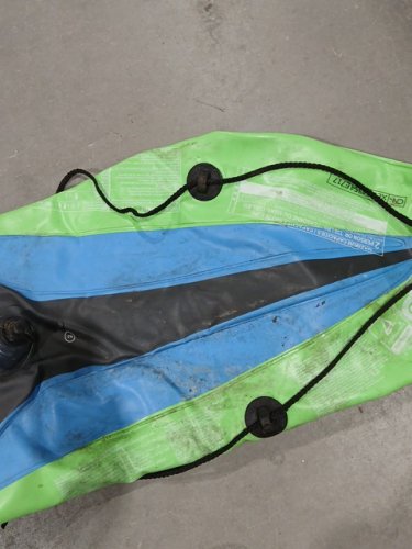 INTEX CHALLENGER INFLATABLE CANOE KAYAK WITH 2 ALUMINUM OARS and pump - 2-PERSON - 400LBs cap - GREEN/BLACK (MODEL: 68306EP) image 8