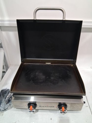 blackstone original 22" tabletop griddle with hood - black/gray - (model: 1933998 / 2405nab) image 4