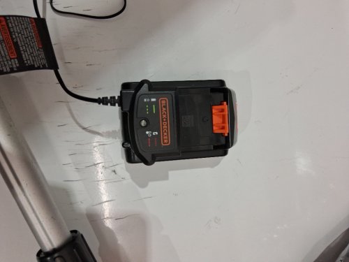 BLACK+DECKER STRING TRIMMER/EDGER - 20V 10" - BLACK/ORANGE (MODEL: LST201) image 2