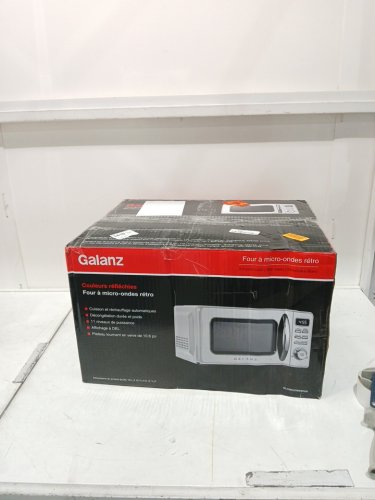 GALANZ RETRO STYLE COUNTERTOP MICROWAVE OVEN - 0.9CU.FT - WHITE (MODEL: GLCMKZ09WER09) image 2