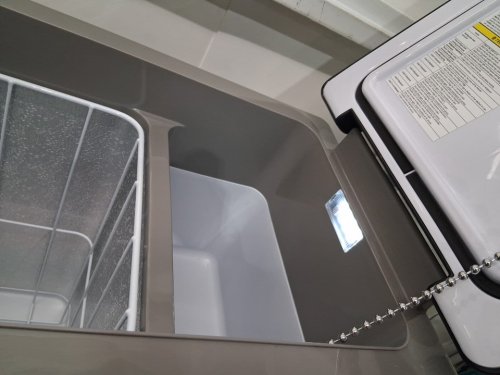 VEVOR PORTABLE REFRIGERATOR/FREEZER FOR CAR/TRUCK AND HOME - 58QT(55L) - GREY (MODEL: CF55) image 3