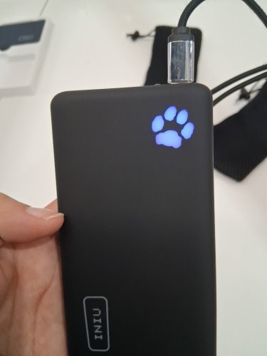 2PK INIU PORTABLE CHARGER POWER BANK WITH BUILT-IN USB-C CABLE - 45W MAX - 10000MAH - BLACK/blue (MODEL:bi-b41) image 3