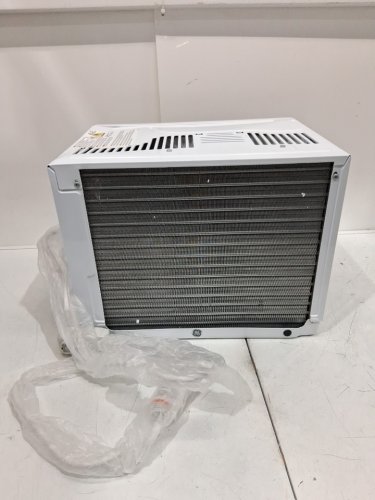 GE APPLIANCES ELECTRONIC WINDOW AIR CONDITIONER - 5,000 BTU - 150SQ.FT - WHITE (MODEL: AWAS05BWFC) image 6