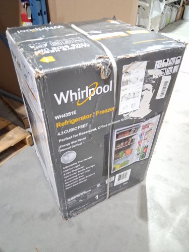 whirlpool mini refrigerator/FRIDGE with reversible door - freezer compartment - 4.3cu.ft stainless steel and black (model:wh43s1e) image 2