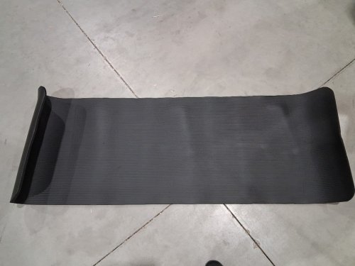AMAZON BASICS EXTRA THICK ANTI-TEAR YOGA EXERCISE MAT WITH CARRY STRAP - 74" X 31" X 1/2" - BLACK (MODEL: YM2001) image 4
