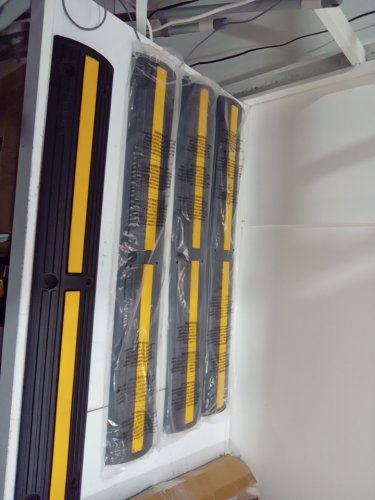 4PK HEAVY DUTY 1-CHANNEL RUBBER CABLE PROTECTOR RAMPS - UP TO 18000LB CAPACITY - BLACK/YELLOW (model: CP-1EV-4) image 4