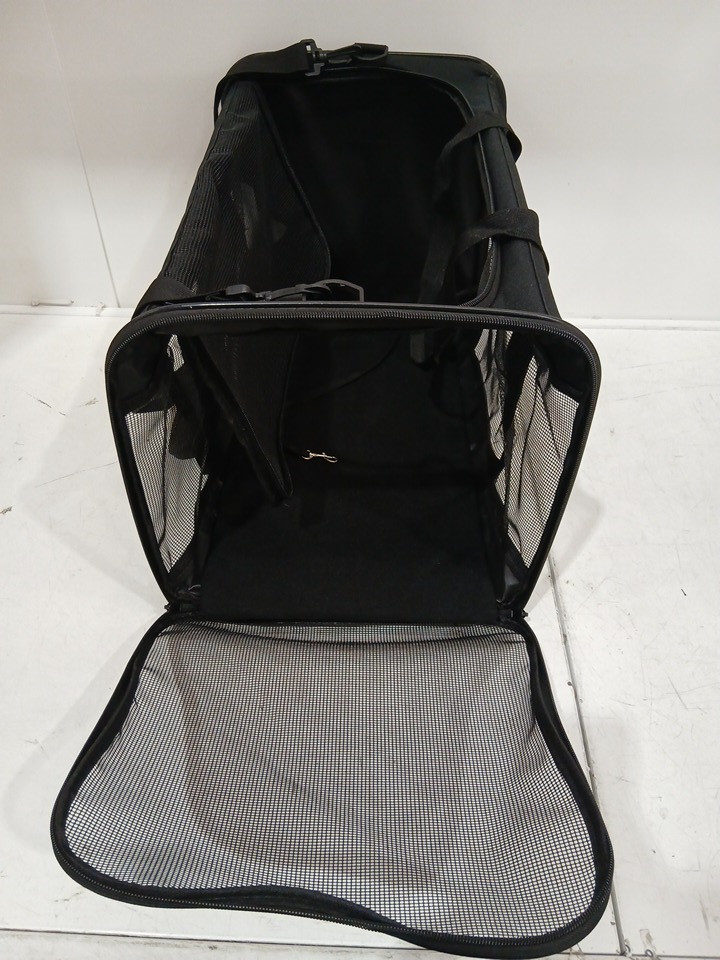 pet travel 4-Sided Mesh bag carrier - 20" x 12" x 12" - black/white image 4