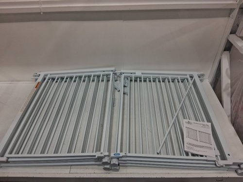 regalo double door super wide safety baby gate/play pen - 8 panels - 52.5" - 192" x 28" - white (model: 1348DS) image 3