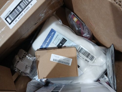assorted MIXED item MYSTERY PALLET - VARIOUS PRODUCTS - aprox 300+ - (pallet #25) image 8