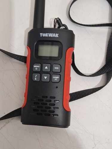 TOKWAK RECHAGEABLE LONG RANGE WALKIE TALKIES WITH SOS & FLASHLIGHT - YELLOW / RED (MODEL: image 5