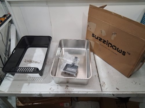 SUZZIPAWS ENCLOSED STAINLESS STEEL LITTER BOX WITH LID AND ACCESSORIES- XL - GREY image 3